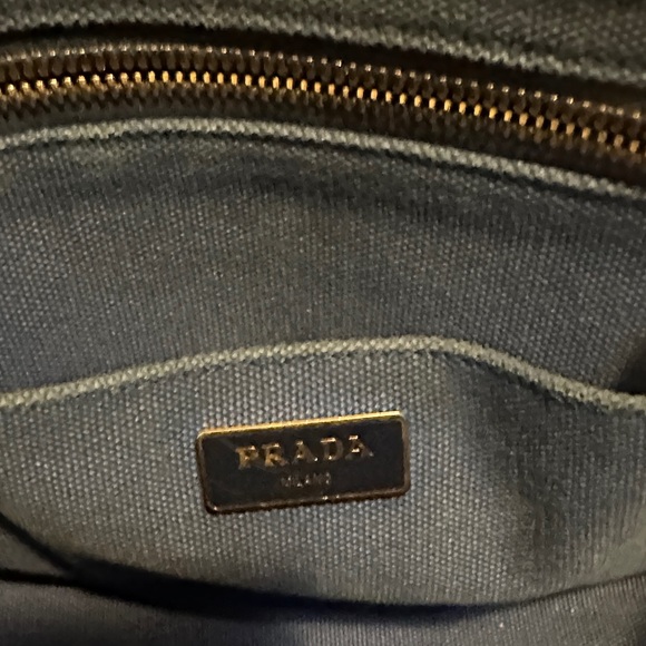 Authentic Prada Canapa - Picture 10 of 12